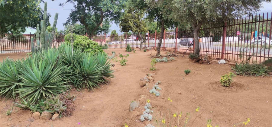 4 Bedroom Property for Sale in Roosheuwel North West